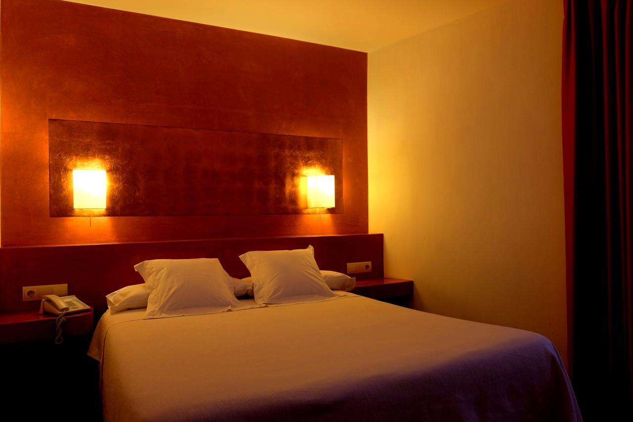 Hotel Carmen Roses Ngoại thất bức ảnh