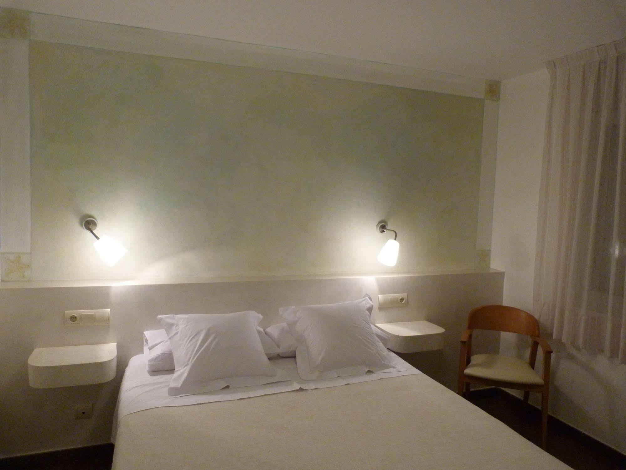 Hotel Carmen Roses Ngoại thất bức ảnh