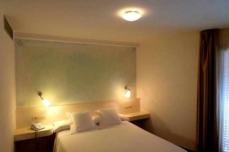 Hotel Carmen Roses Ngoại thất bức ảnh